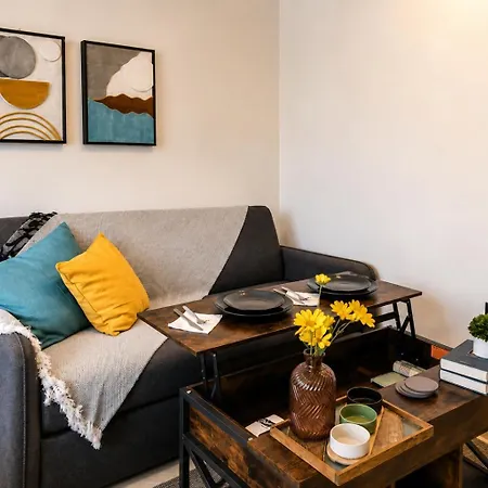 Apartment Velvetwood Studio, Cozy Near Metro & Free Parking